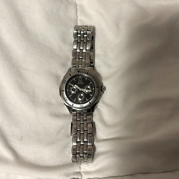 GUESS waterpro watch series - Picture 1 of 3